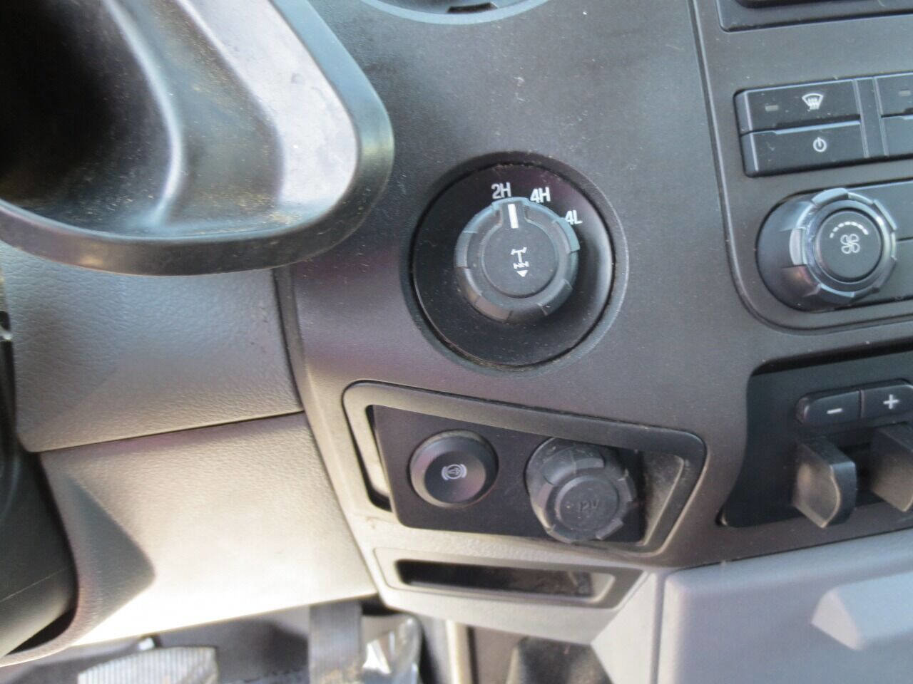 Used 2016 Ford F250 XL w/ Power Equipment Group image 11