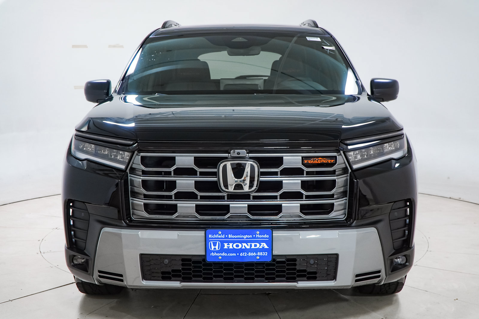 New 2026 Honda Pilot TrailSport image 2