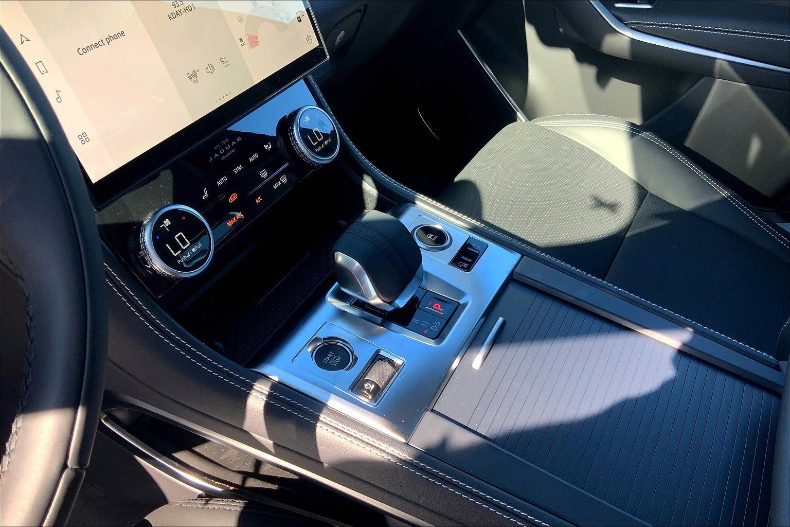 New 2026 Jaguar F-PACE R-Dynamic S image 7