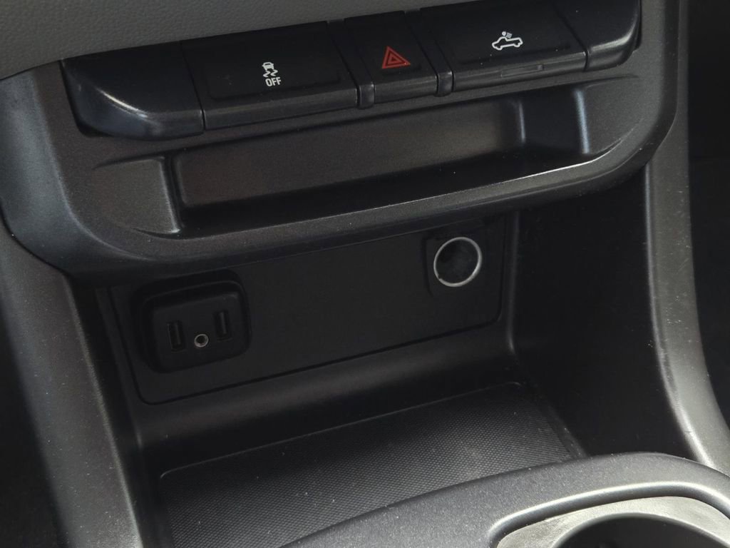 Used 2020 Chevrolet Colorado W/T w/ Custom Special Edition image 21