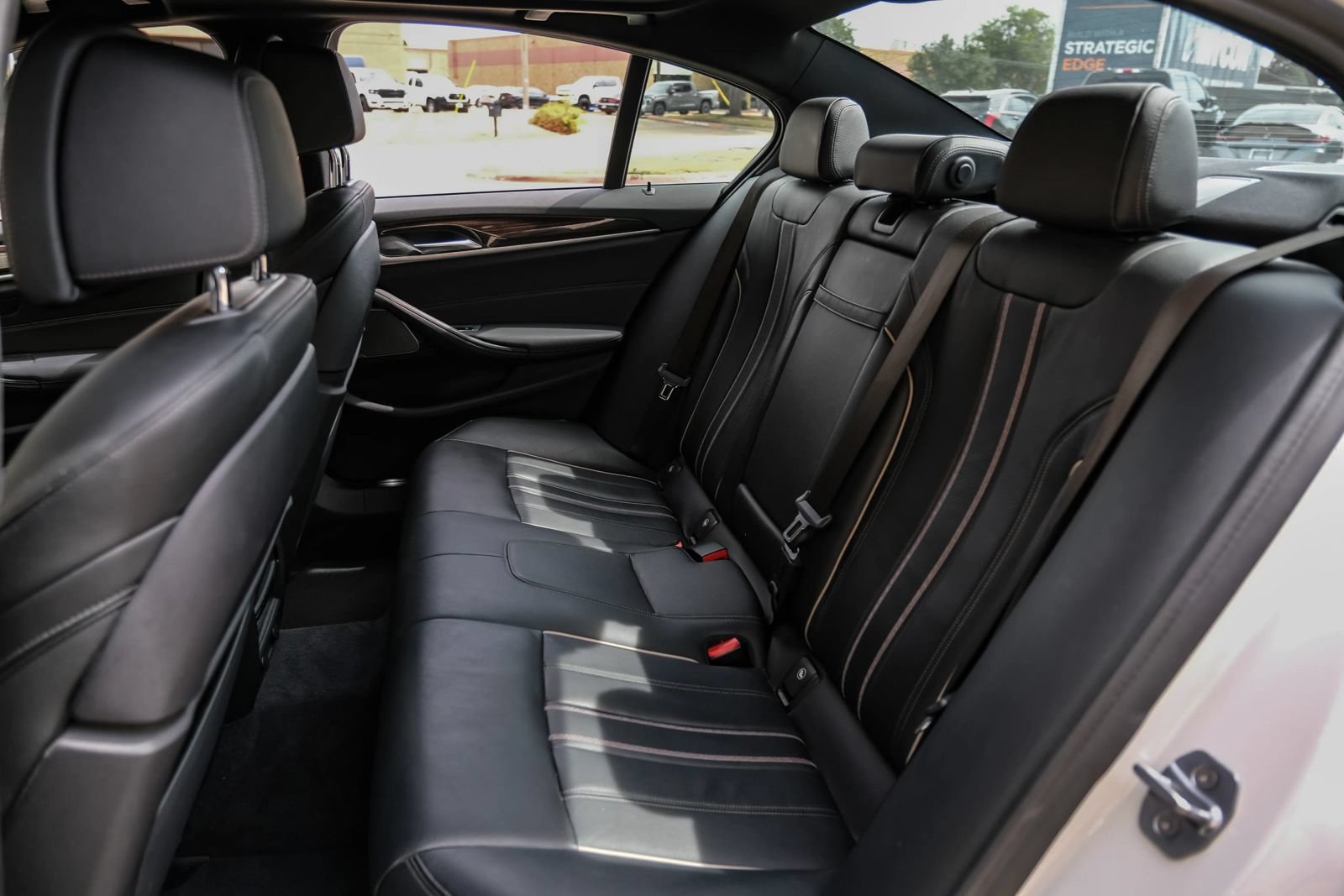 Used 2019 BMW 540i xDrive AWD/4WD image 37