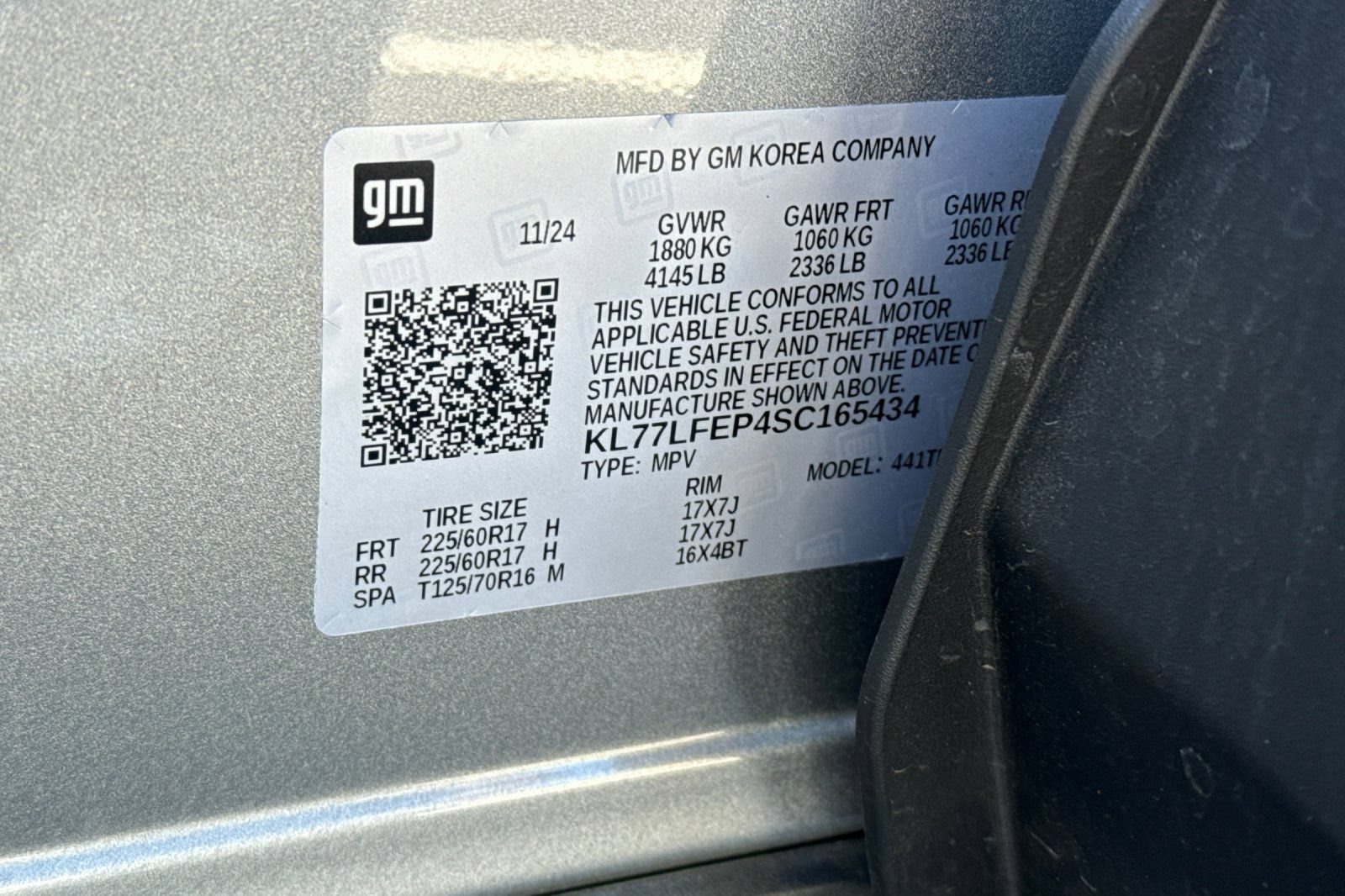 Used 2025 Chevrolet Trax LS FWD image 39
