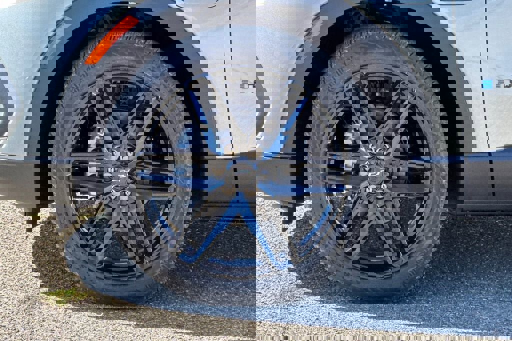 New 2026 Chevrolet Equinox EV LT w/ LPO, Blackout Package image 25