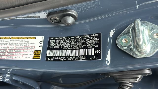 New 2025 Toyota Crown Signia Limited w/ Advanced Technology Package image 38