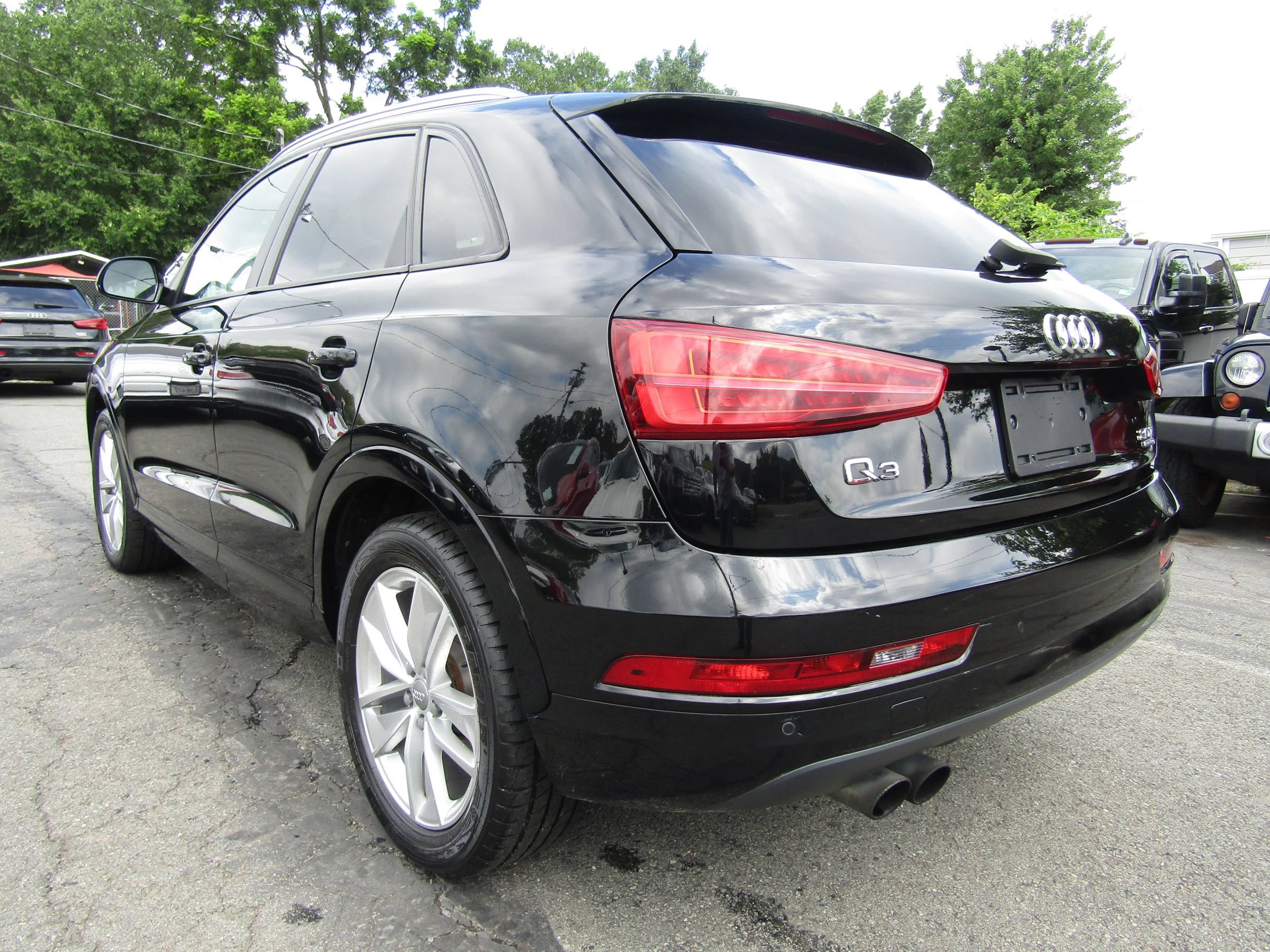 Used 2017 Audi Q3 2.0T Premium AWD/4WD image 5
