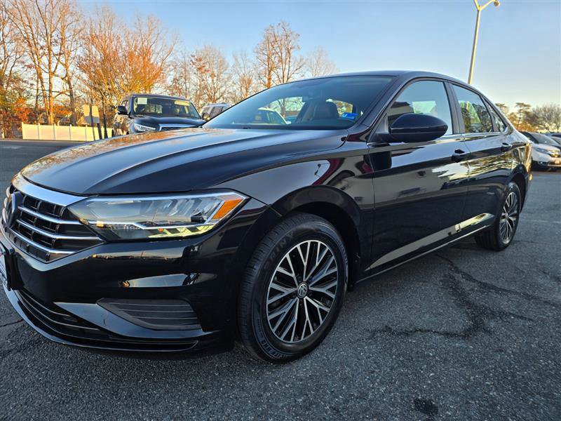 Used 2019 Volkswagen Jetta SE w/ Cold Weather Package FWD image 8