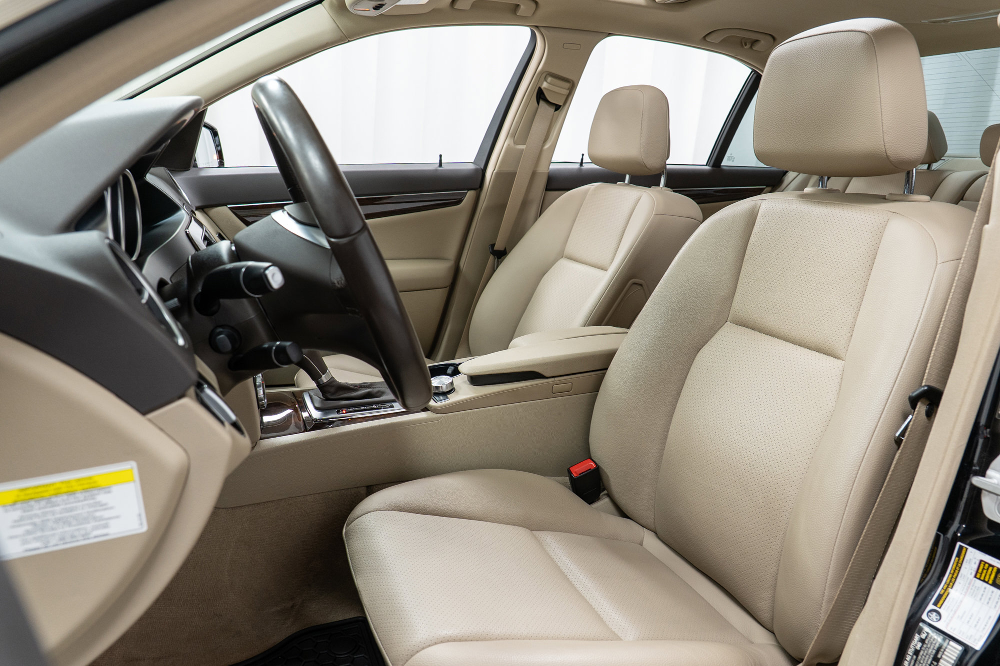 Used 2014 Mercedes-Benz C 300 4MATIC Sedan image 13