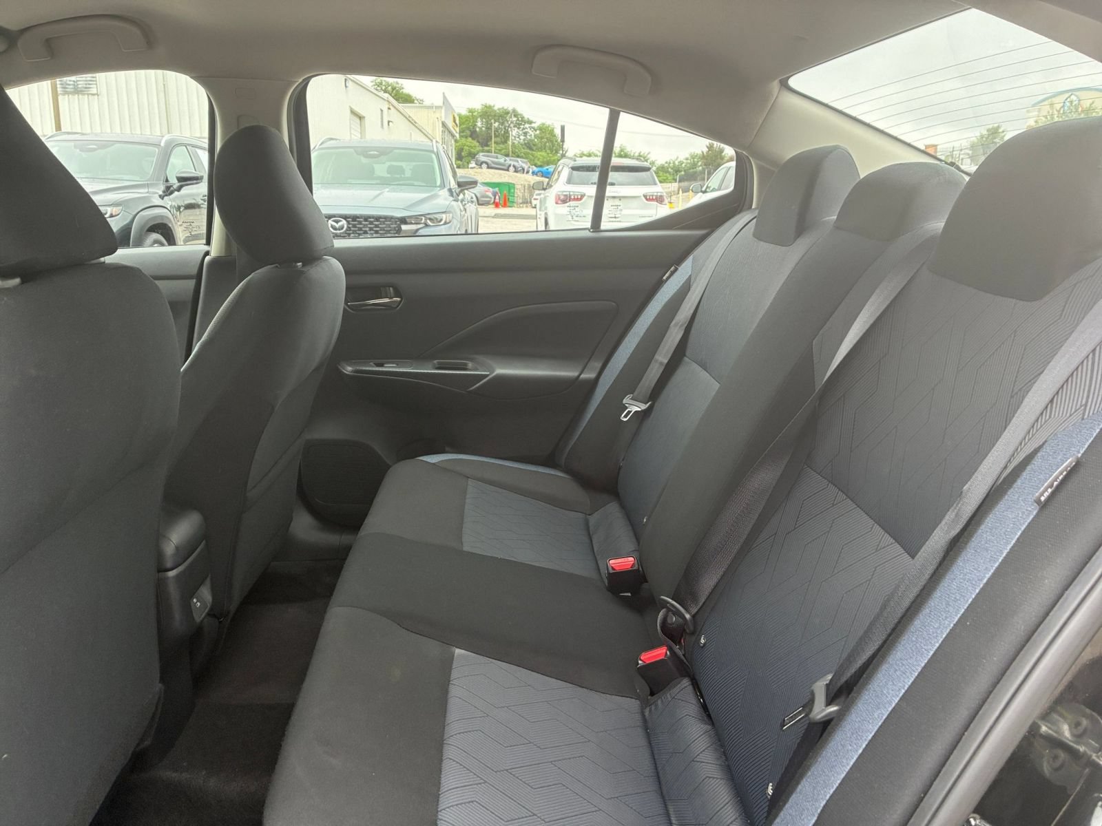 Used 2025 Nissan Versa SV FWD image 21