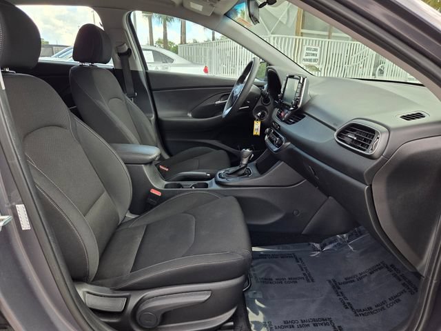 Used 2018 Hyundai Elantra GT FWD image 18