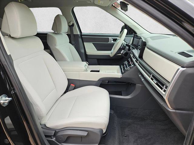 Used 2025 Hyundai Santa Fe SE FWD image 21