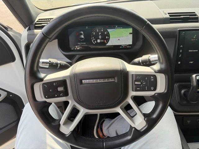 Used 2022 Land Rover Defender 110 X-Dynamic HSE AWD/4WD image 13