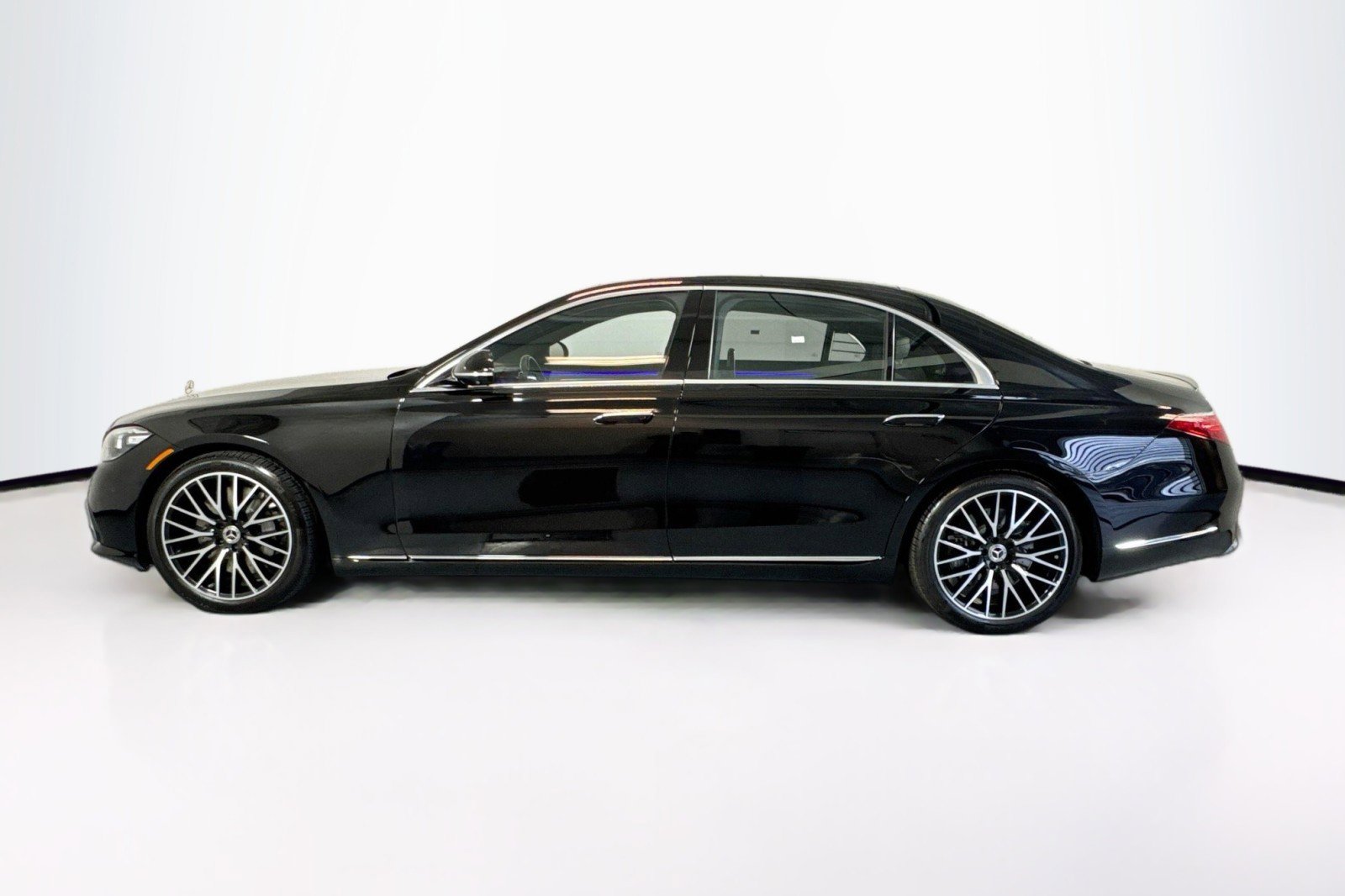 Used 2023 Mercedes-Benz S 500 4MATIC image 8