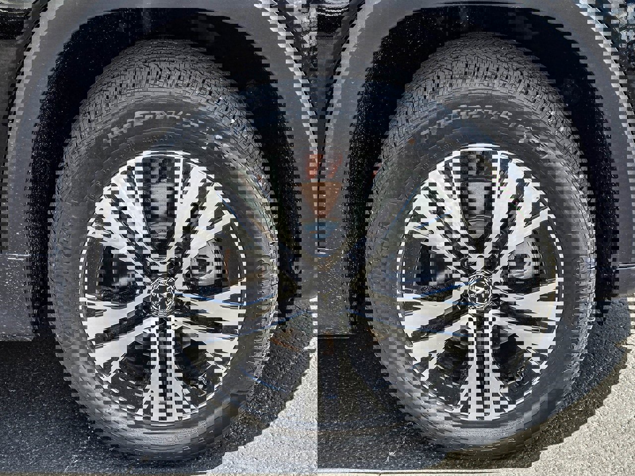 New 2026 Mercedes-Benz GLB 250 4MATIC image 9