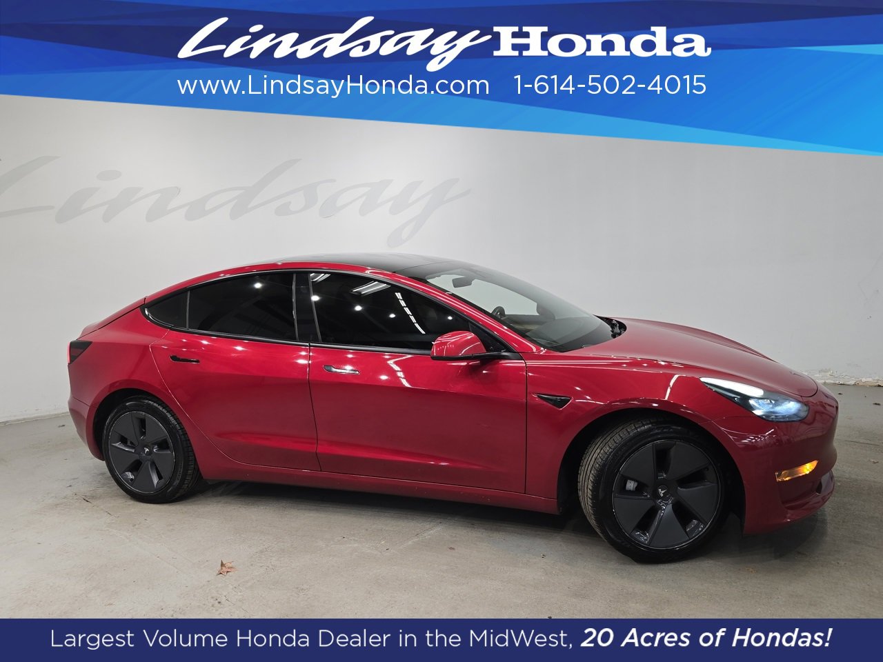 Used 2023 Tesla Model 3 Standard Range image 3