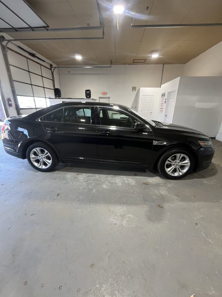 Used 2015 Ford Taurus SEL w/ Equipment Group 201A image 2