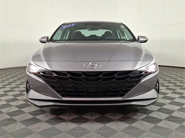 Used 2023 Hyundai Elantra SE w/ Preferred Accessory Package image 5
