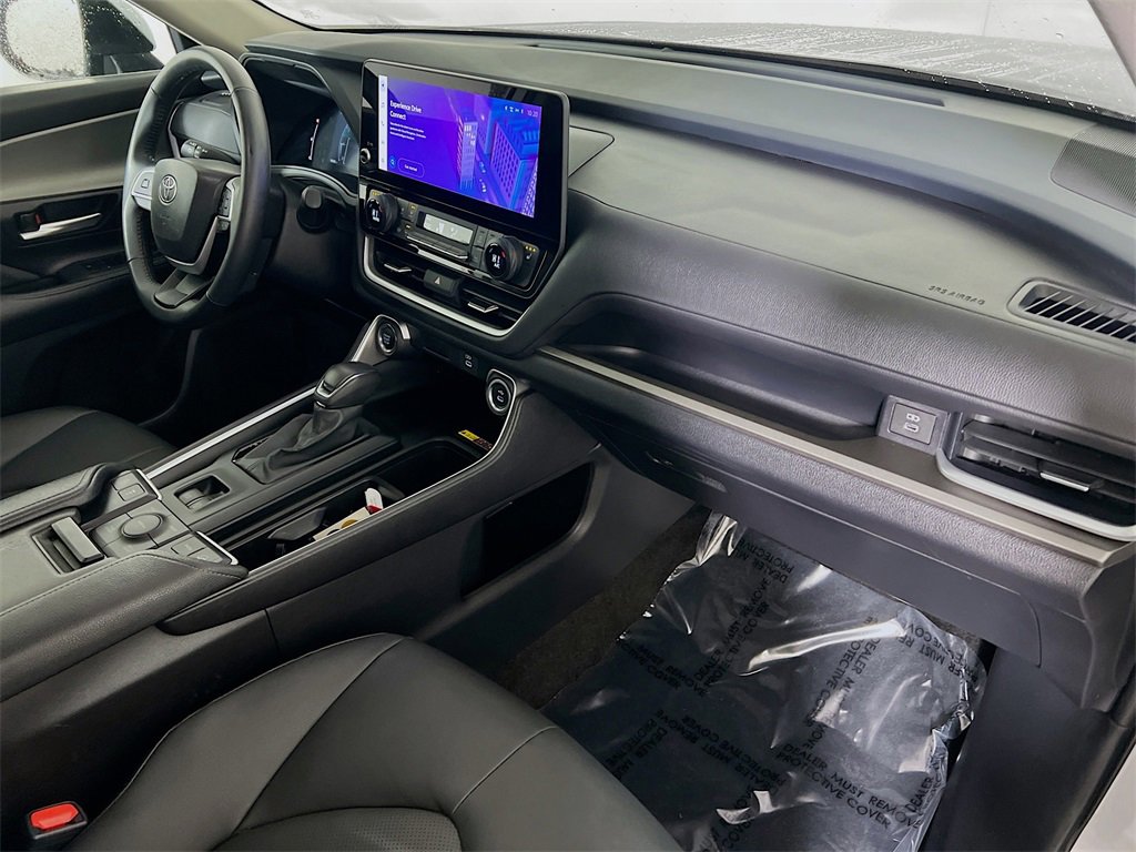 Certified 2025 Toyota Grand Highlander AWD image 26