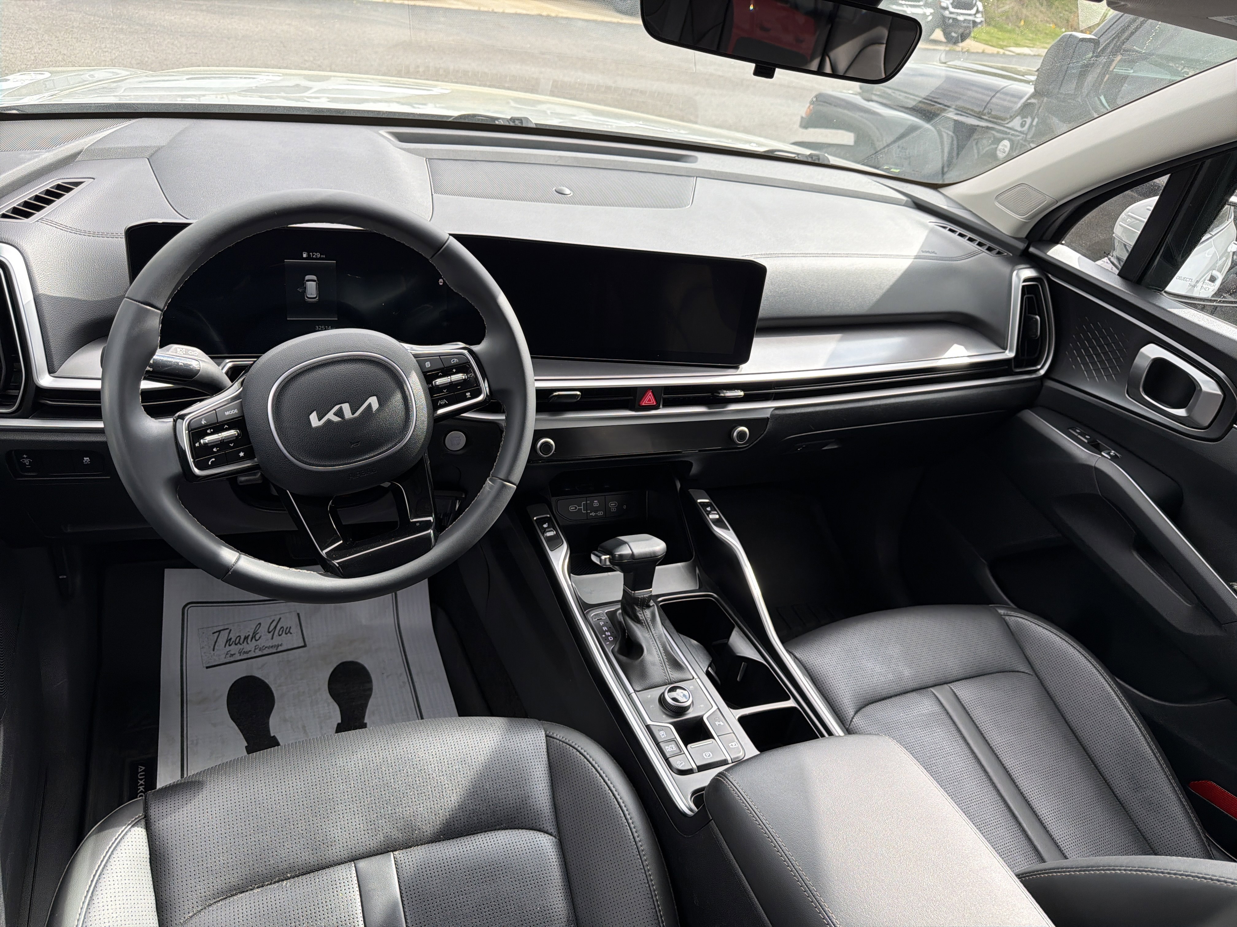 Used 2024 Kia Sorento S w/ Panoramic Sunroof Package image 23