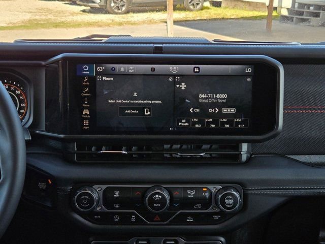 Used 2025 Jeep Wrangler Unlimited Rubicon image 18