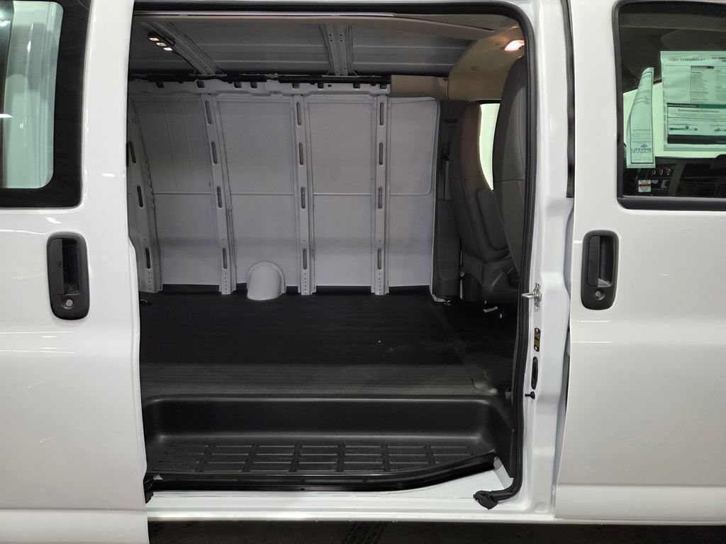 New 2025 Chevrolet Express 3500 Extended w/ Driver Convenience Package RWD image 16