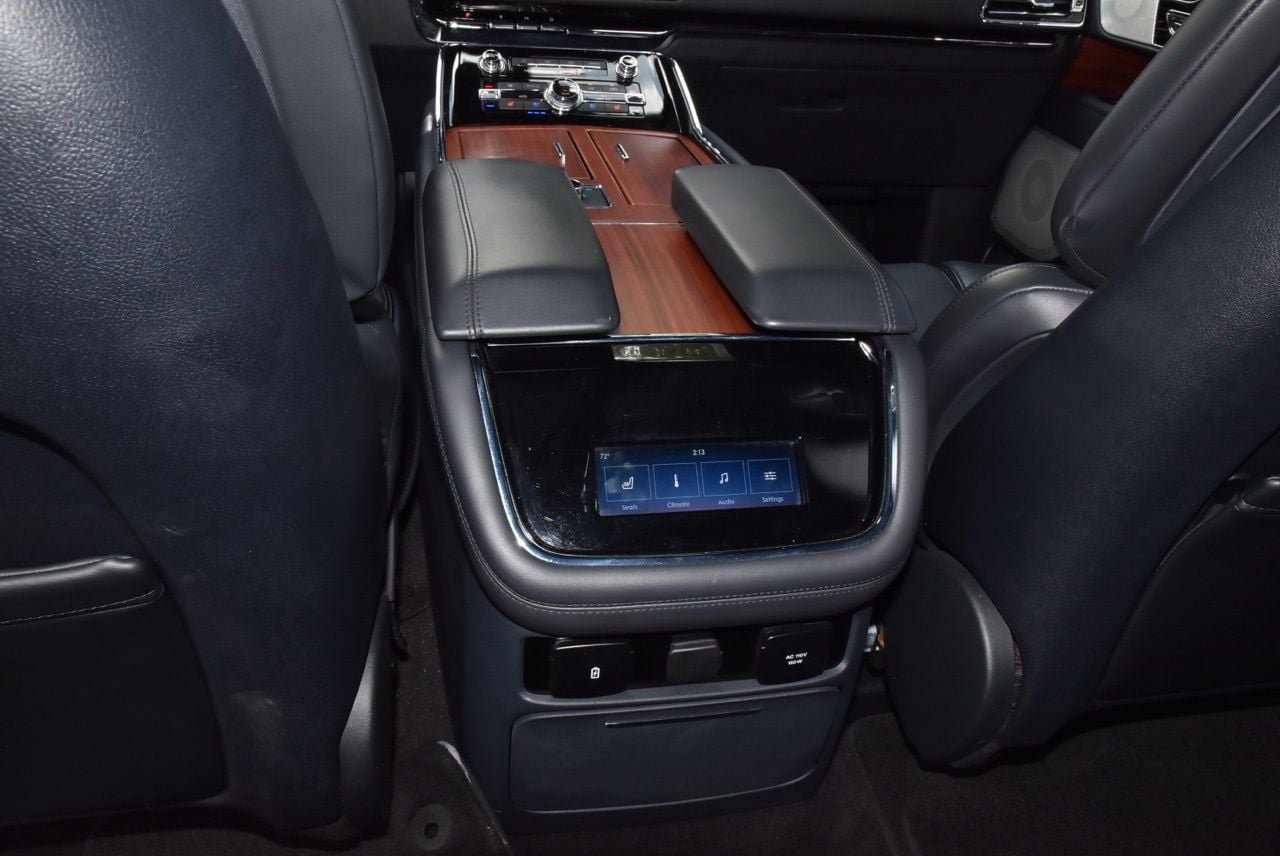 Certified 2024 Lincoln Navigator Reserve AWD/4WD image 19