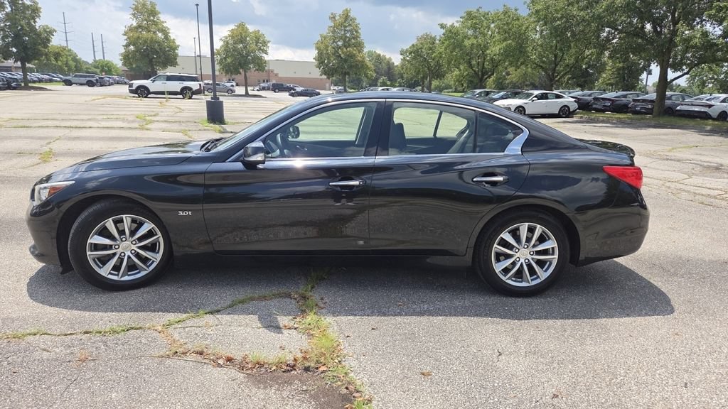 Used 2017 INFINITI Q50 3.0t Premium w/ Driver Assistance Package AWD/4WD image 5