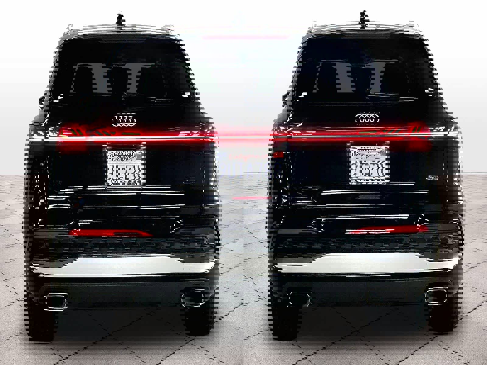 Certified 2025 Audi Q5 Prestige image 6