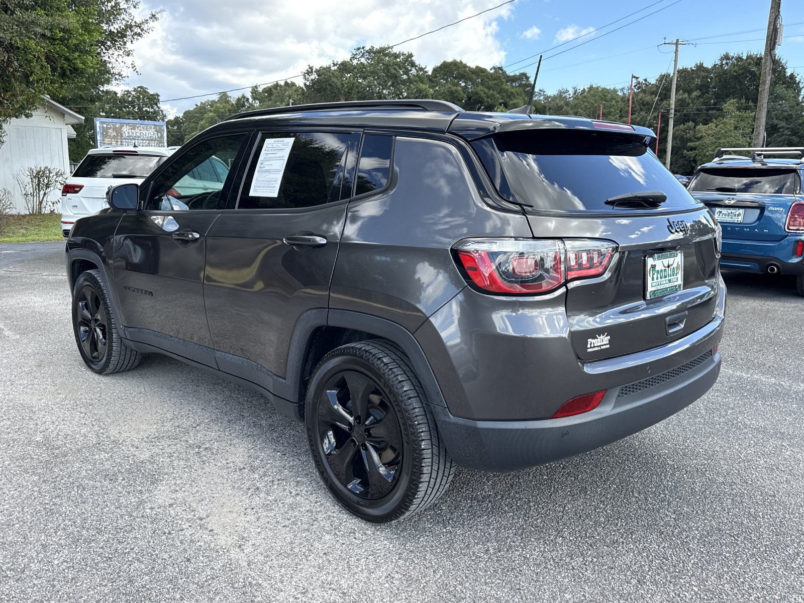 Used 2019 Jeep Compass Latitude FWD image 4