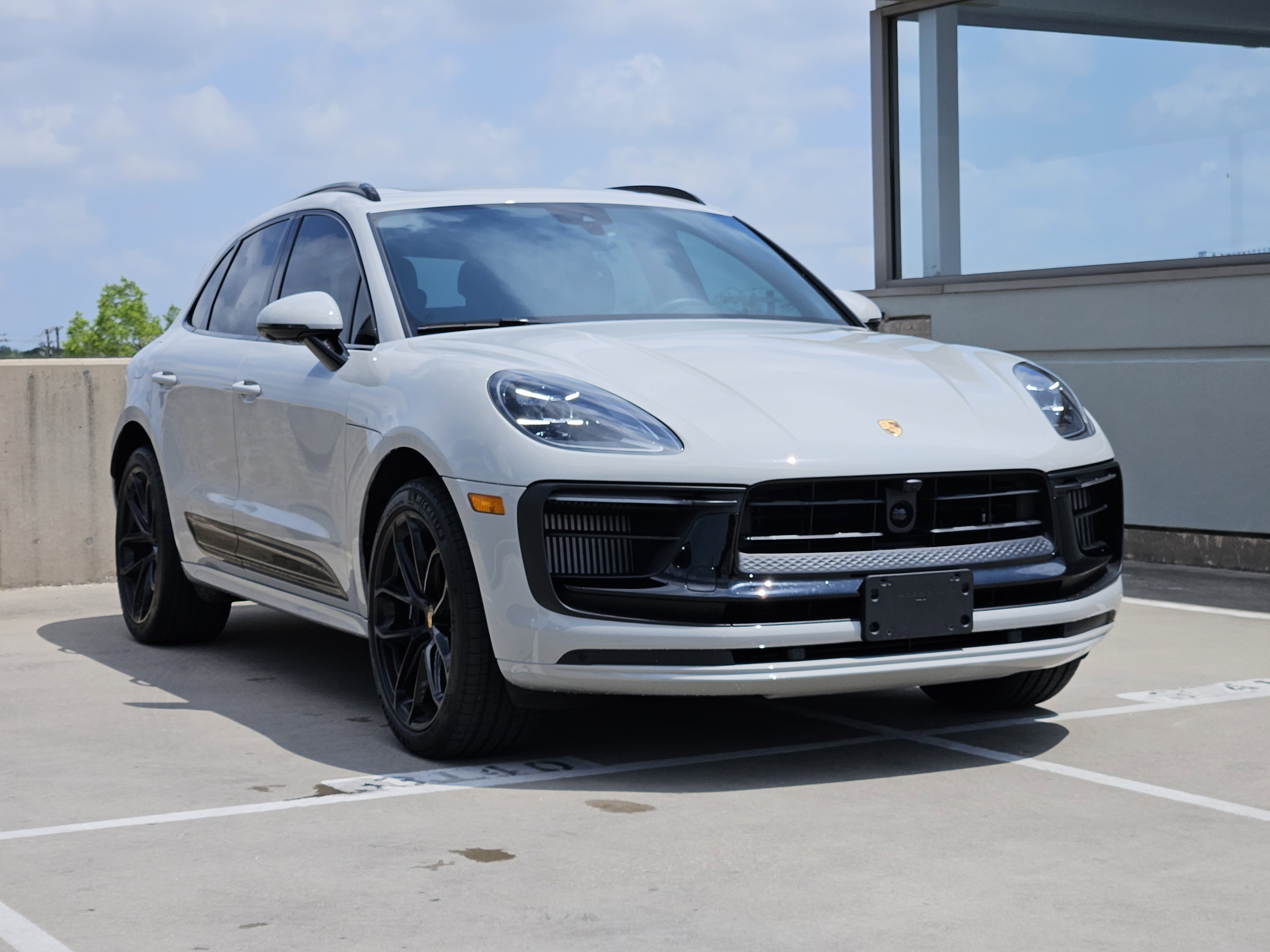 Certified 2026 Porsche Macan GTS image 10