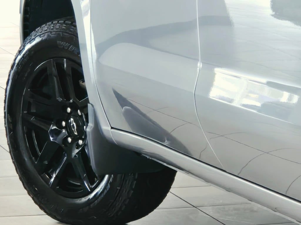 Used 2025 Chevrolet Silverado 1500 RST w/ Dark Appearance Package AWD/4WD image 15