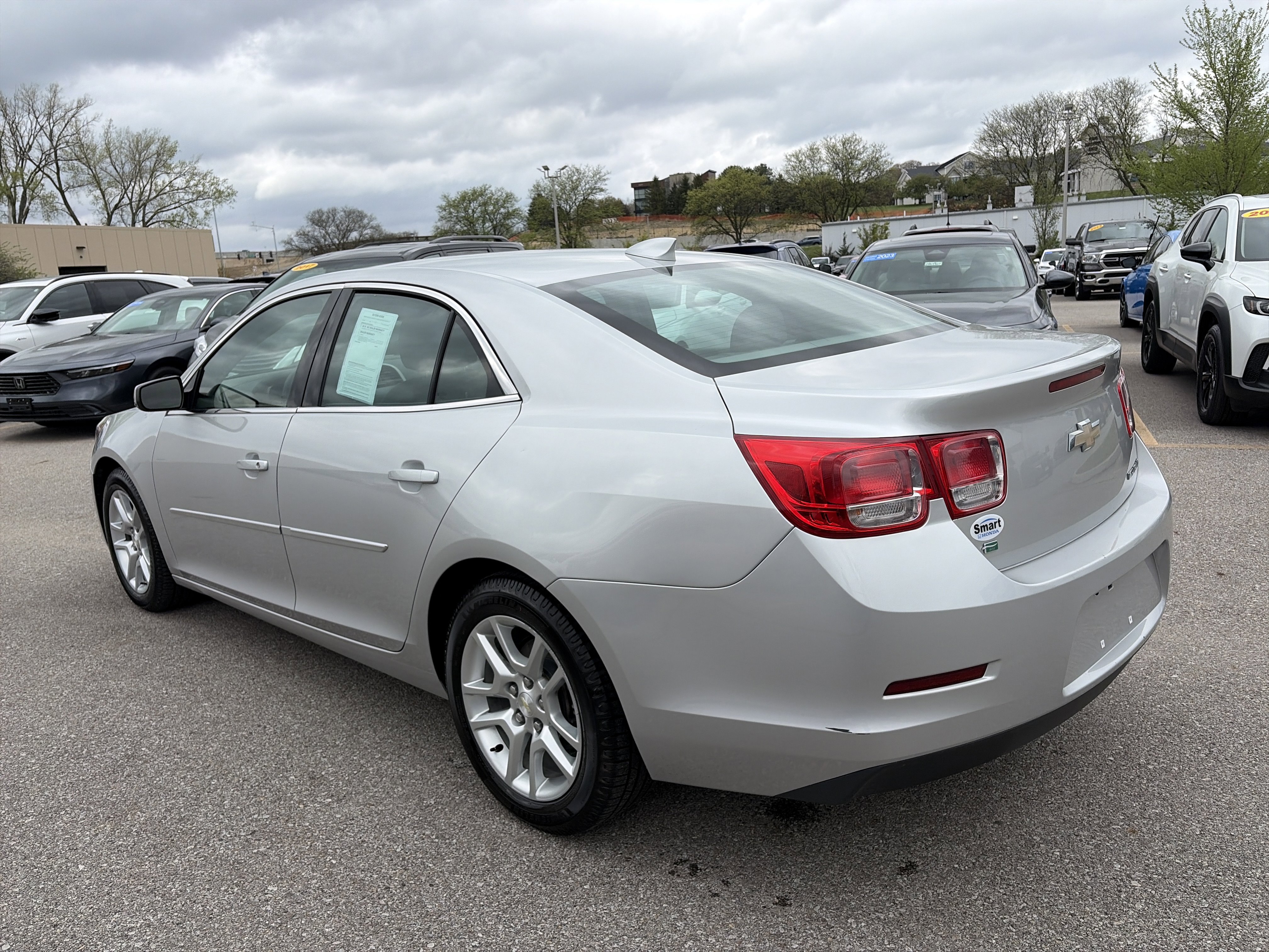 Used 2016 Chevrolet Malibu LT w/ Power Convenience Package FWD image 7