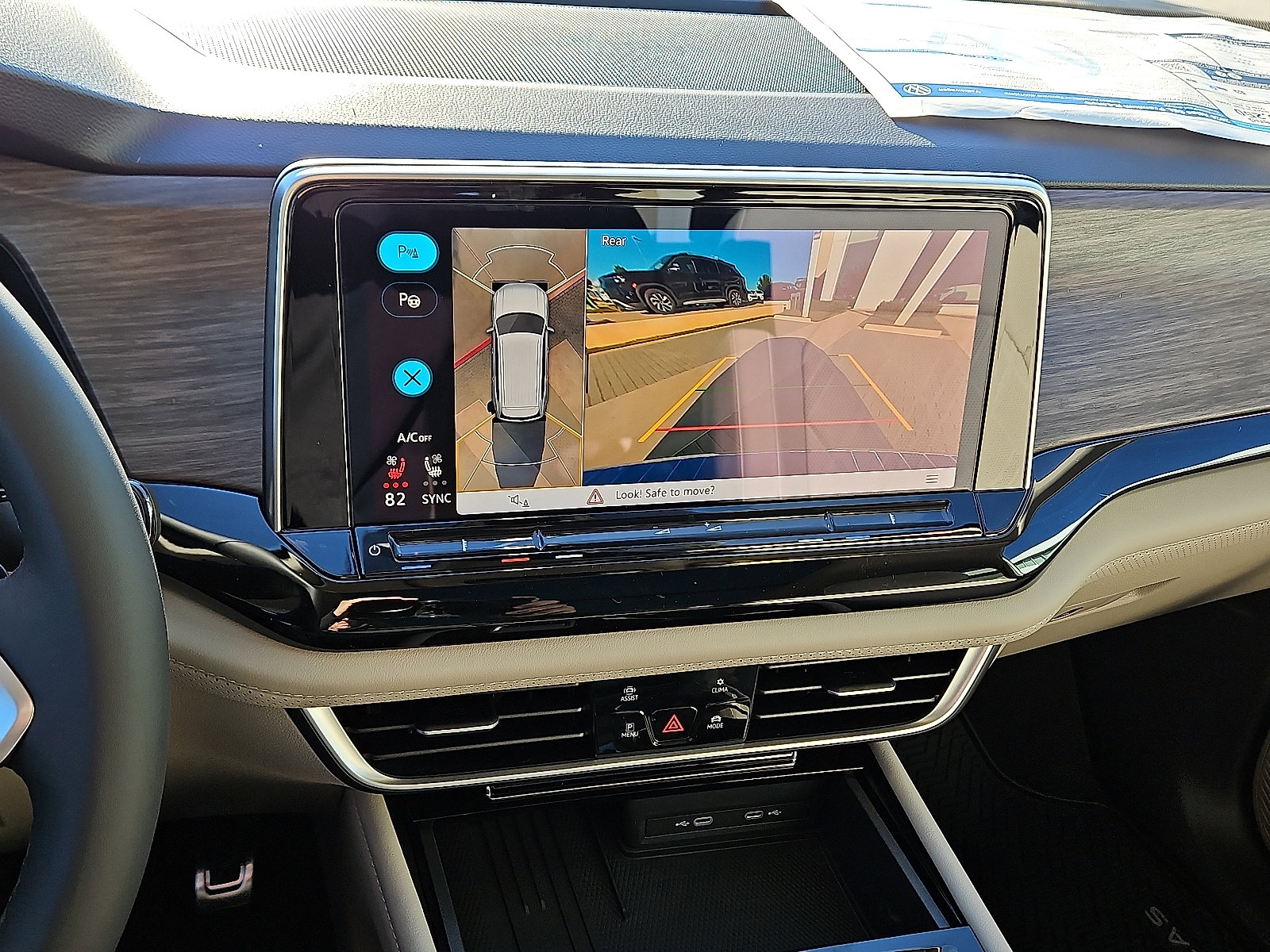 New 2026 Volkswagen Atlas SEL Premium R-Line image 18