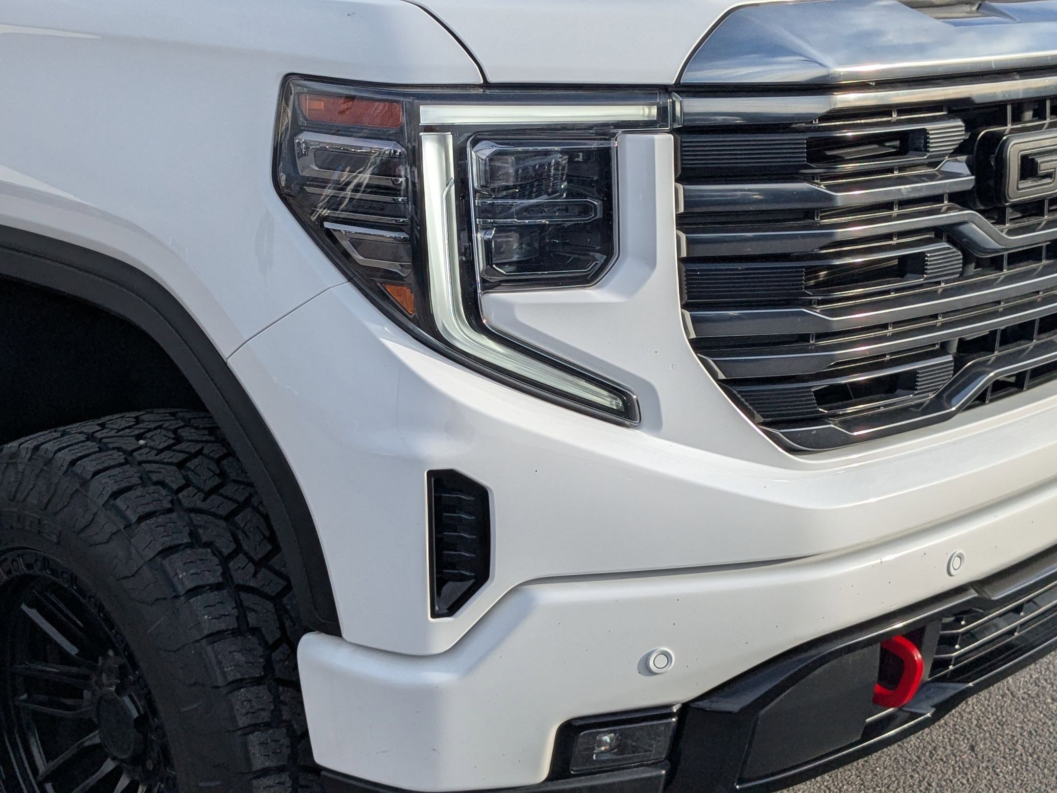 Certified 2023 GMC Sierra 1500 AT4 w/ AT4 Preferred Package image 11