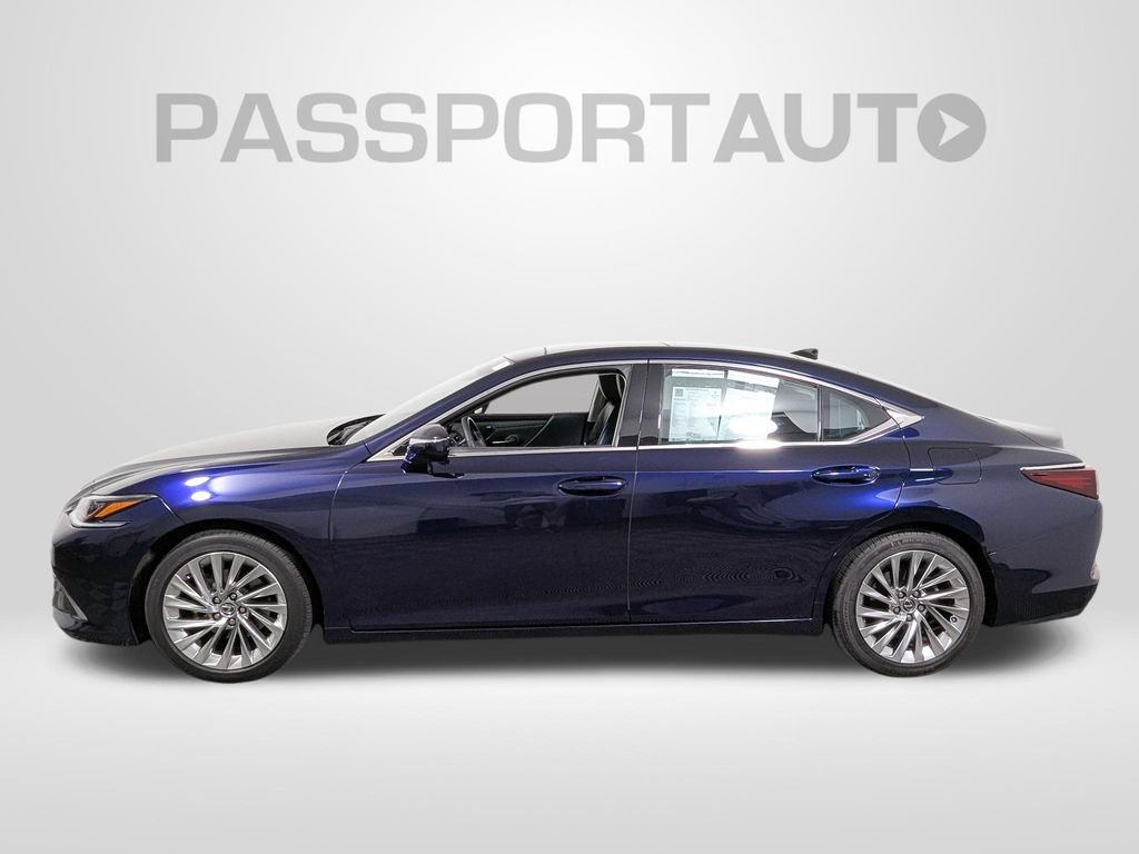 Used 2019 Lexus ES 350 Ultra Luxury w/ Accessory Package FWD image 2