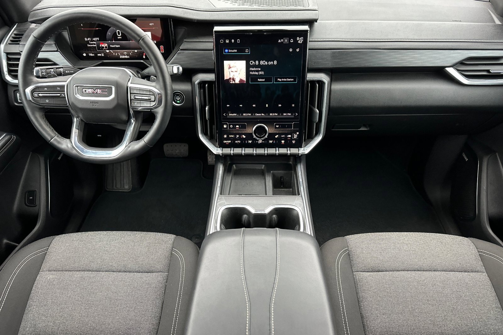 Used 2025 GMC Acadia Elevation image 13