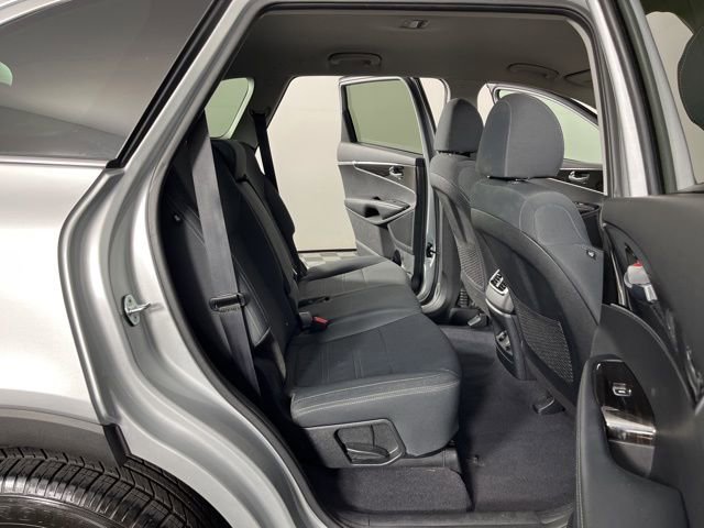 Used 2020 Kia Sorento LX image 44