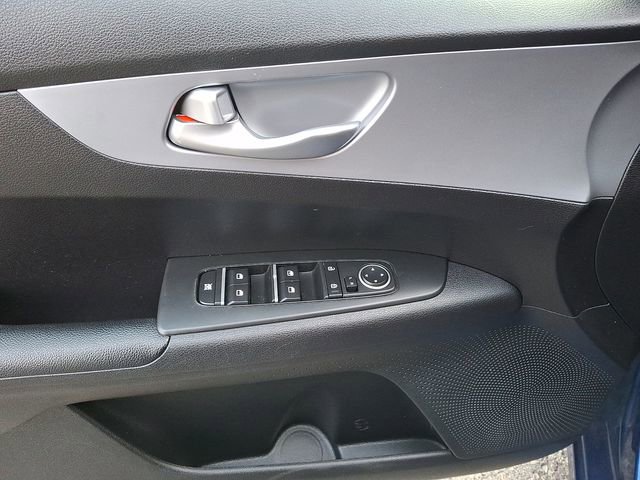 Used 2023 Kia Forte LXS image 12
