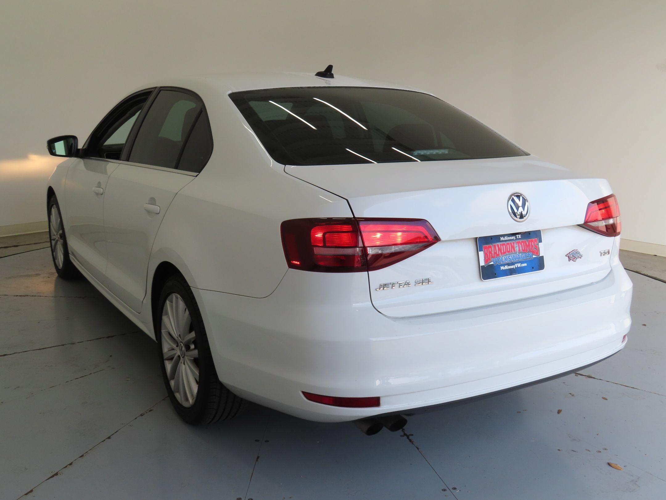 Used 2016 Volkswagen Jetta SEL FWD image 6