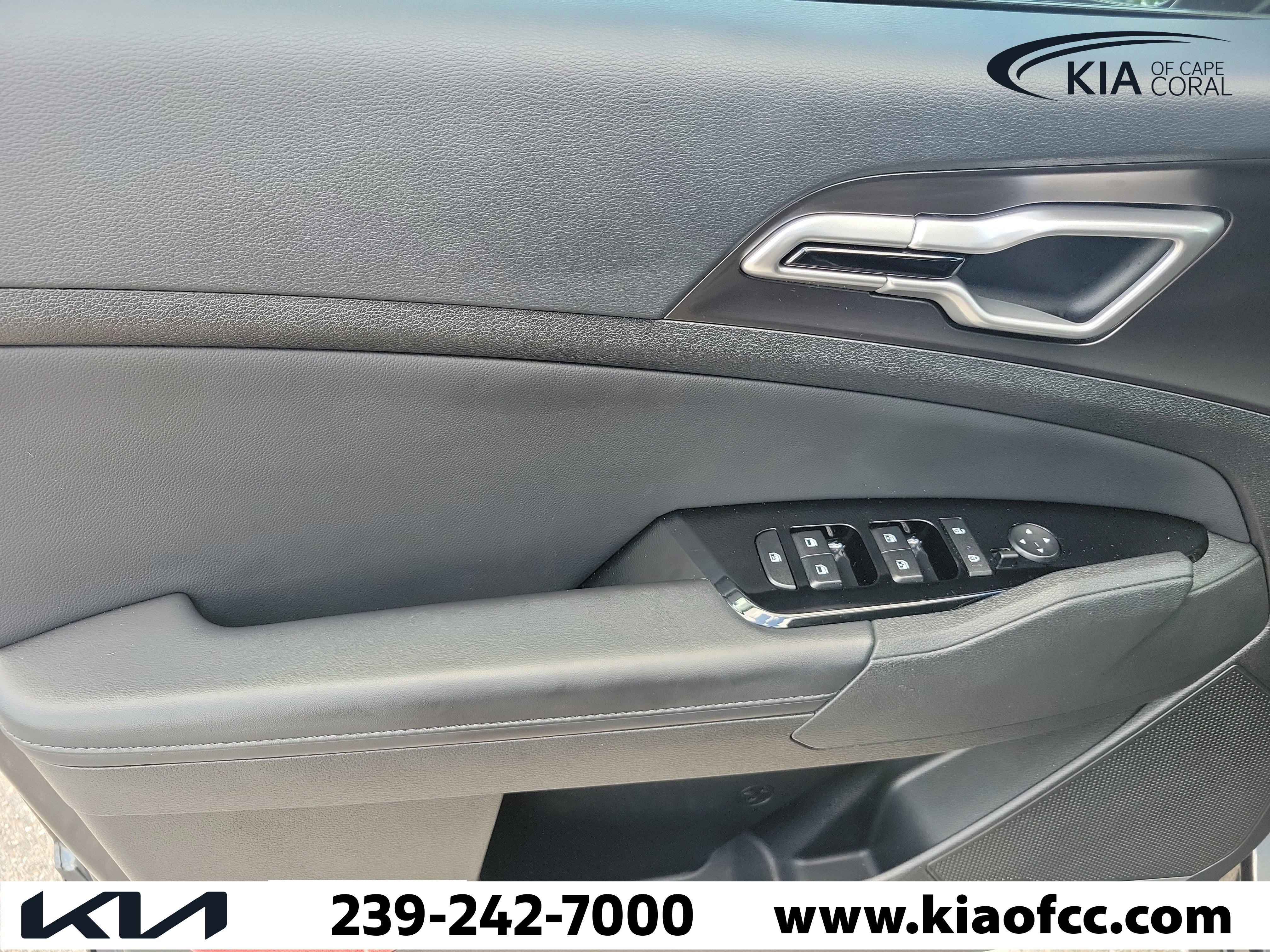 Certified 2024 Kia Sportage EX FWD image 18
