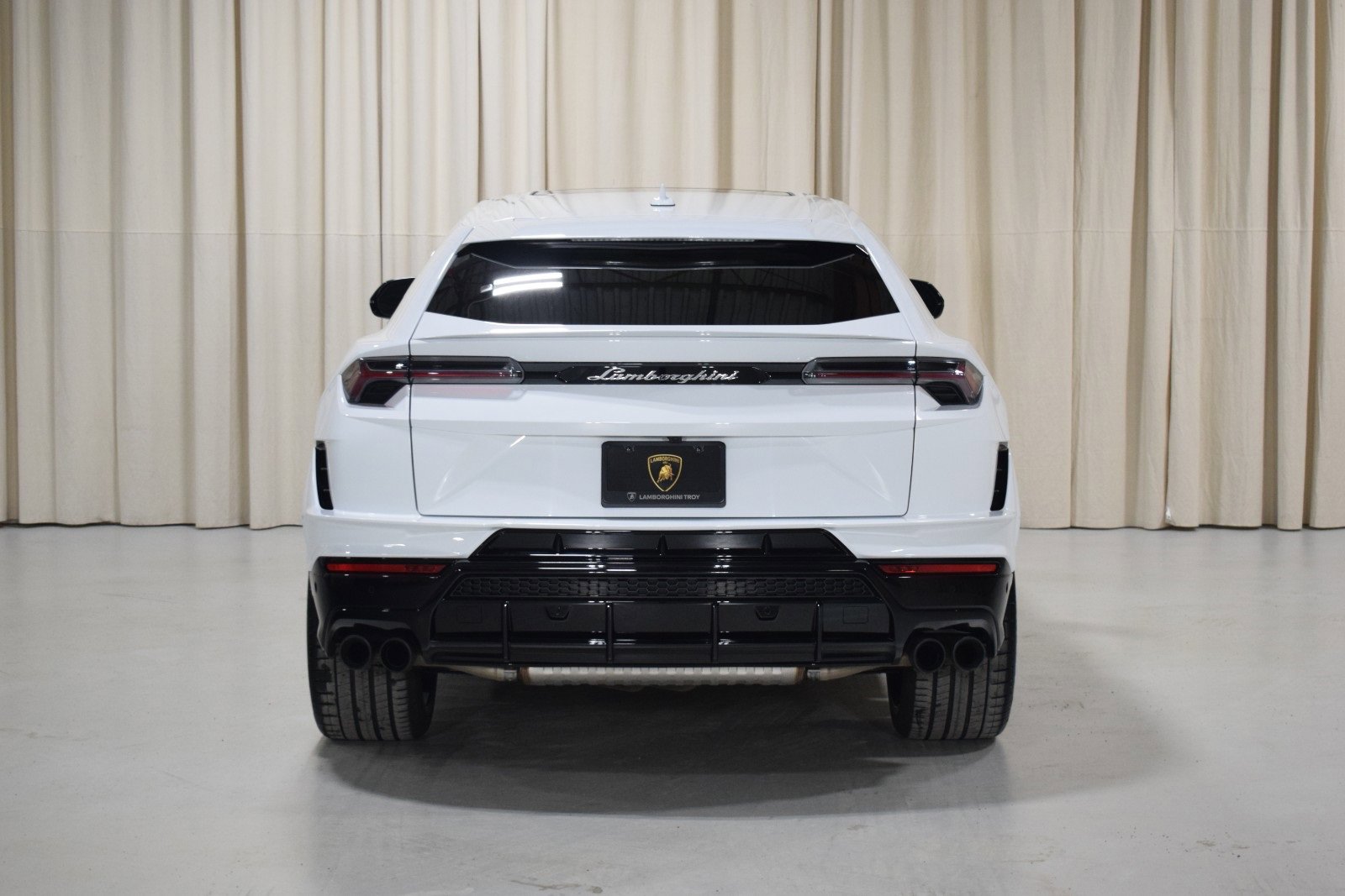 Used 2024 Lamborghini Urus S image 11