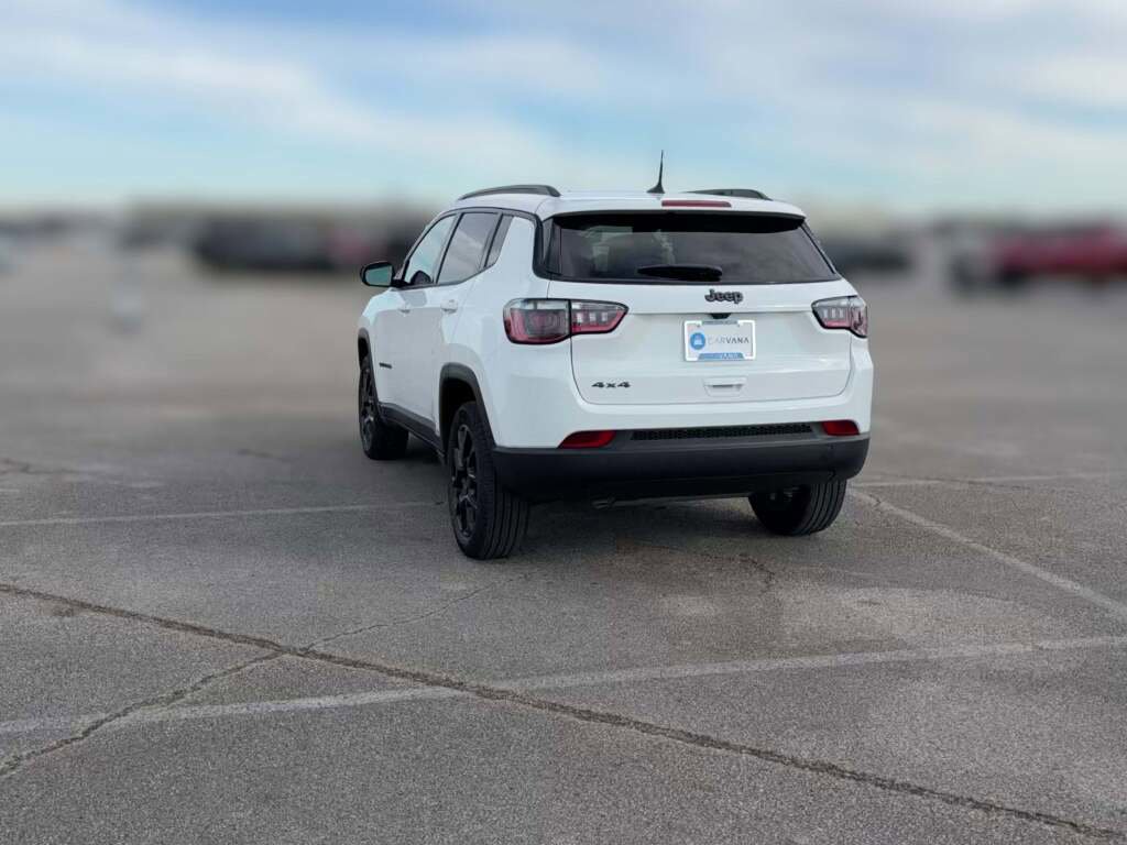 New 2026 Jeep Compass Latitude image 9