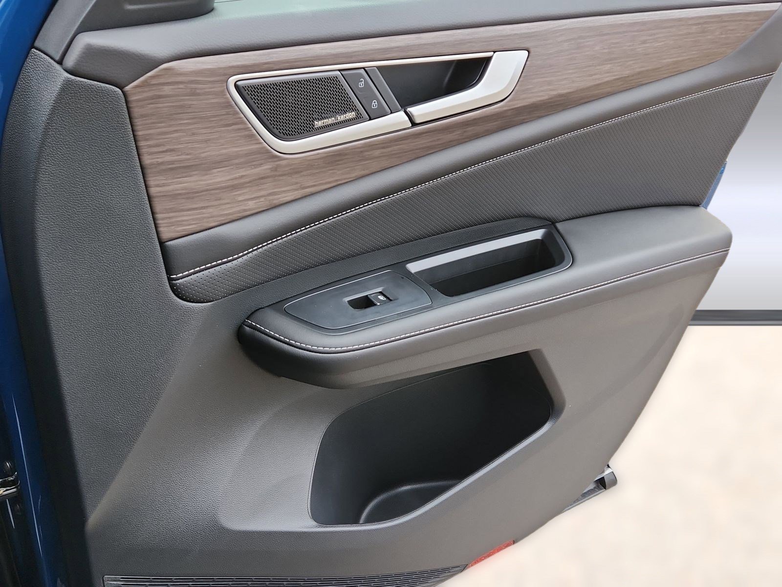 New 2026 Volkswagen Atlas SEL Premium R-Line image 19