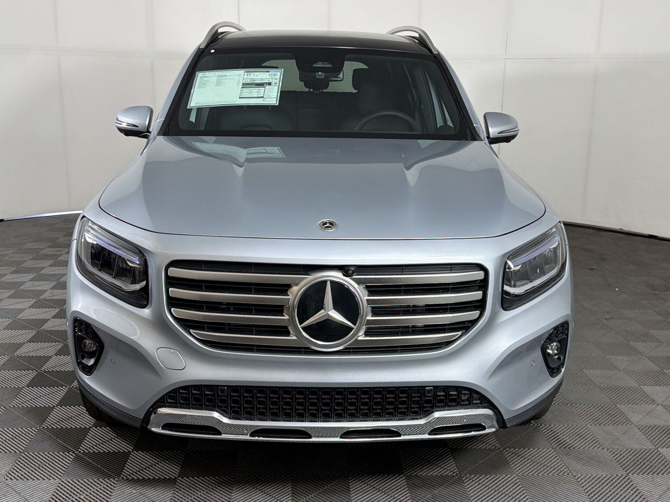 Used 2026 Mercedes-Benz GLB 250 4MATIC image 6