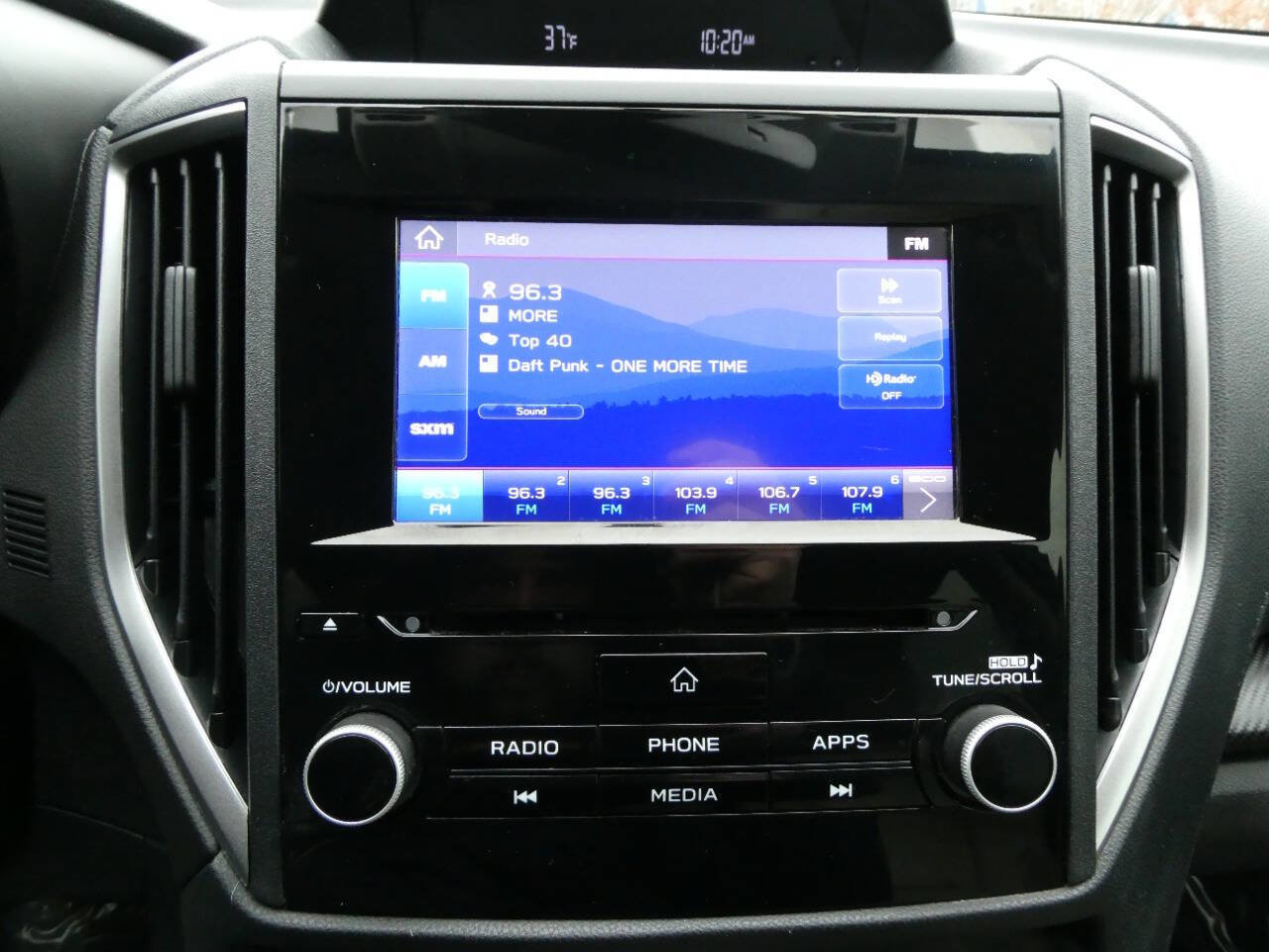 Used 2023 Subaru Impreza 2.0i Premium image 17