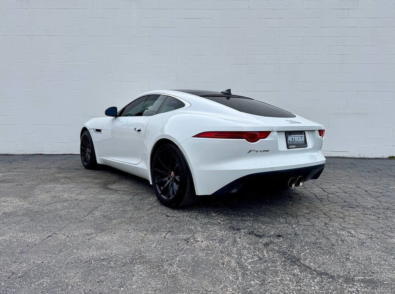 Used 2017 Jaguar F-TYPE Premium 2dr Coupe 8A image 5