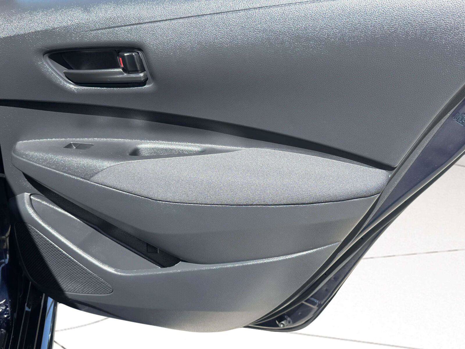 Used 2025 Toyota Corolla LE FWD image 43