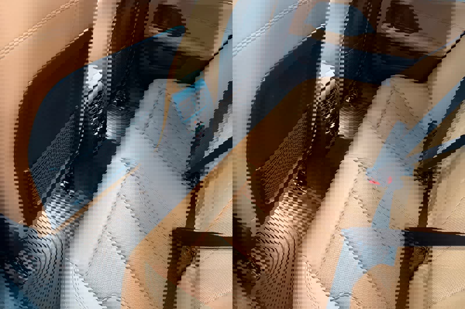 Used 2023 BMW i4 eDrive35 w/ Premium Package image 4