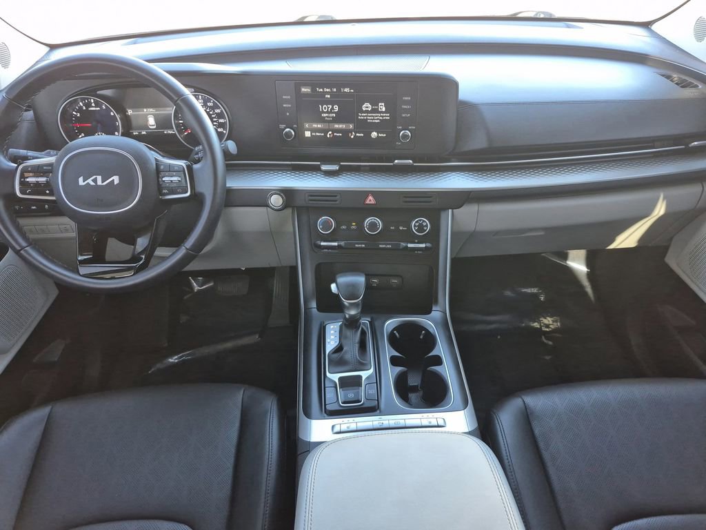 Used 2023 Kia Carnival LX image 15