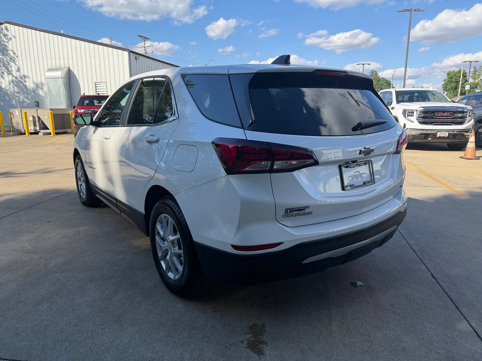 Used 2024 Chevrolet Equinox LT w/ LPO, Floor Liner Package FWD image 9