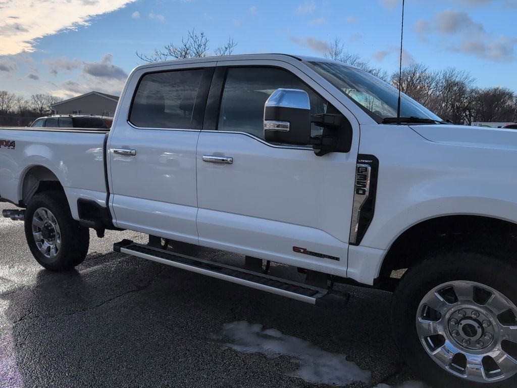 Used 2025 Ford F350 Lariat image 11